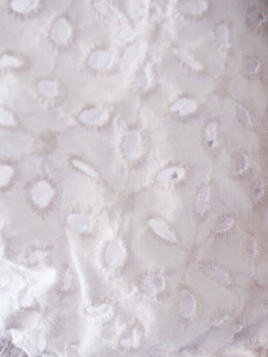 U2B White Eyelet Puff Sleeve Blouse
